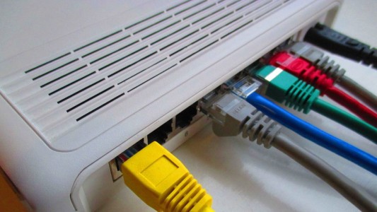 El FBI pide que todo el mundo reinicie los routers wi-fi