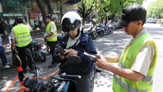 Un infractor escribió una desopilante carta para que le perdonen una multa y se volvió viral