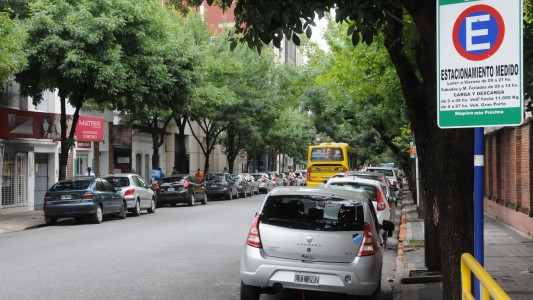 A partir de este jueves se permite el estacionamiento en el microcentro por las Fiestas