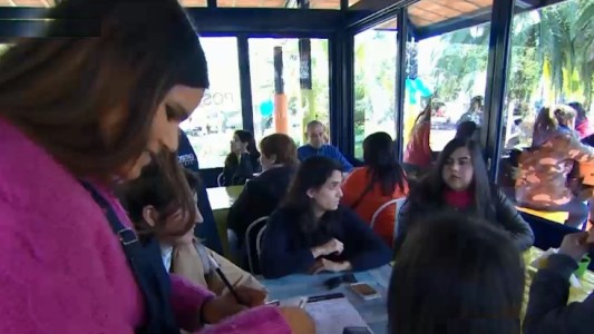 "Café Positivo": así funciona este bar que apuesta a la inclusión