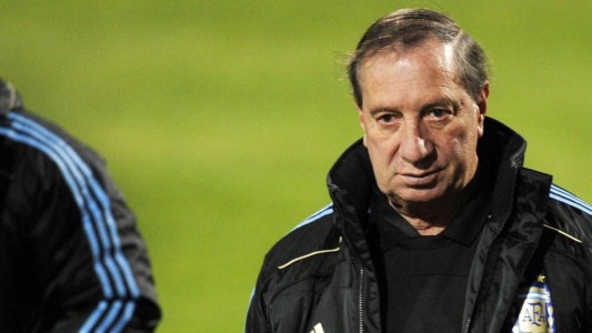 Preocupación por la salud de Carlos Salvador Bilardo