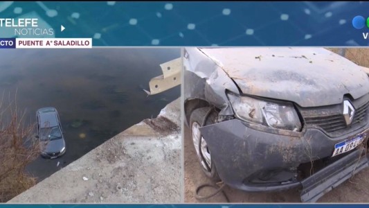 Un auto cayó desde un puente al cauce del arroyo Saladillo