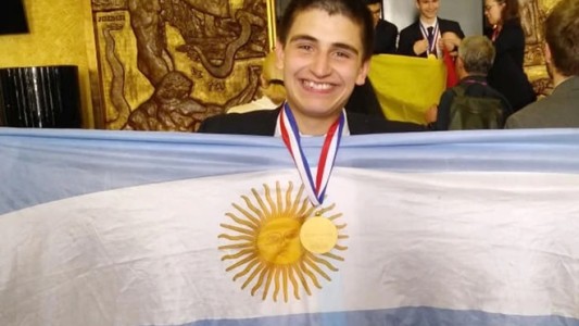 Un joven argentino ganó el oro en las Olimpíadas de Química en París