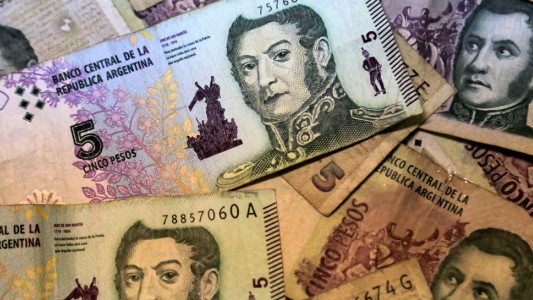 Adiós a los de cinco: comienza el canje de billetes