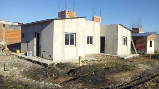 El Gobierno suspendió el ajuste por inflación de los créditos UVA hasta fin de año