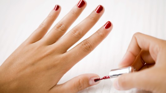 La ANMAT prohibió la comercialización de productos cosméticos con una sustancia dañina para la salud