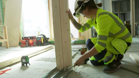 Noruega lucha por la igualdad de género en las obras en construcción