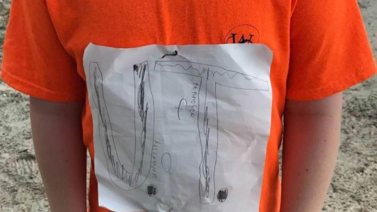 Le hicieron bullying por dibujarse la camiseta de su equipo y ahora el diseño se vuelve oficial