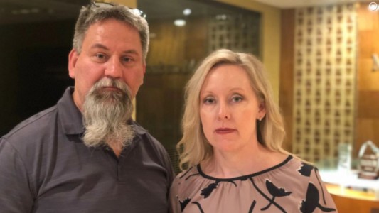 Pareja demanda a una clínica de fertilidad tras notar que su hija tiene rasgos asiáticos