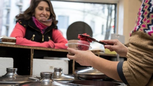 Heladería ofrece descuento a los clientes que lleven su táper