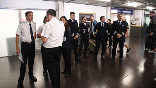 Pilotos reclaman una recomposición salarial y anticipan una medida de fuerza para el fin de semana