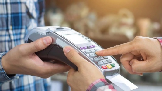 Crece en niveles récord el endeudamiento con tarjetas de crédito