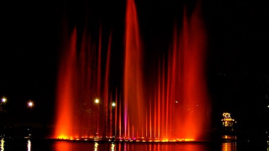 Por falta de recursos para su mantenimiento, no funcionan las aguas danzantes del Parque Independencia