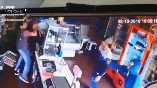 Violento robo a mano armada en una rotisería de barrio Belgrano