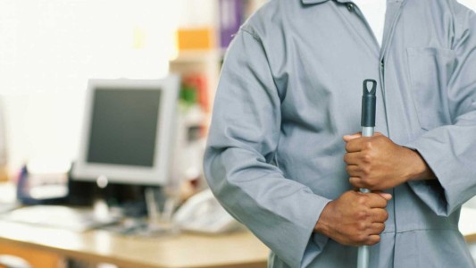 Acuerdan el pago de un bono de hasta 3 mil pesos para el personal doméstico