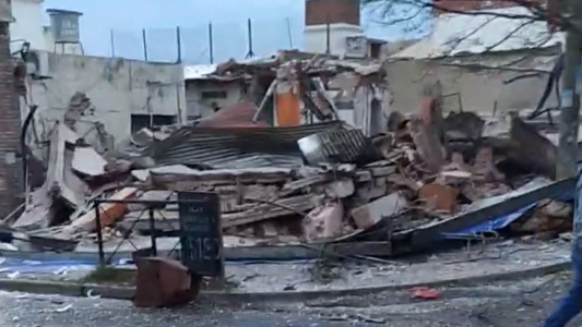 Violenta explosión y derrumbe de una pizzería en Córdoba