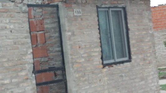 Otro adolescente asesinado a balazos en barrio Tablada