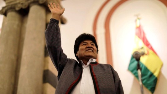 Bolivia: Morales gana en primera vuelta pero la oposición reclama balotaje