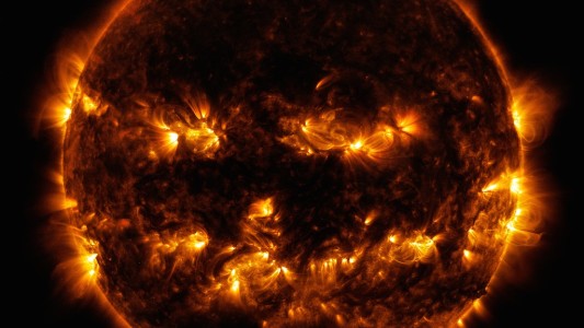 "El Sol de Halloween", una impactante foto de la NASA