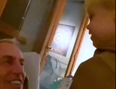 El divertido momento de Mirko despertando a Marley con un “cocazo”