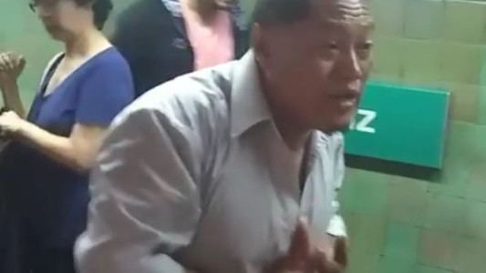 Golpeó a una mujer en el subte y casi lo linchan los pasajeros