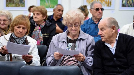 A partir de diciembre, suben 8,74 % las jubilaciones y la asignación por hijo