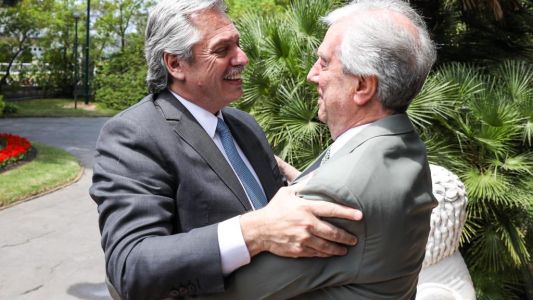 En plena campaña uruguaya, Alberto se reunió con Tabaré Vázquez