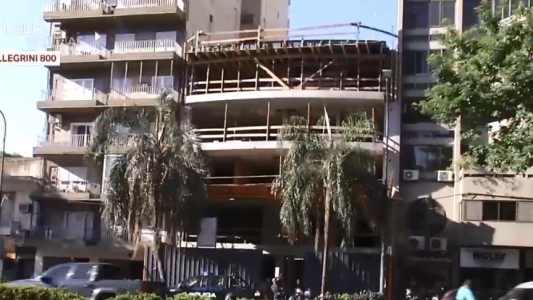 Un obrero cayó por el hueco del ascensor de una obra en construcción