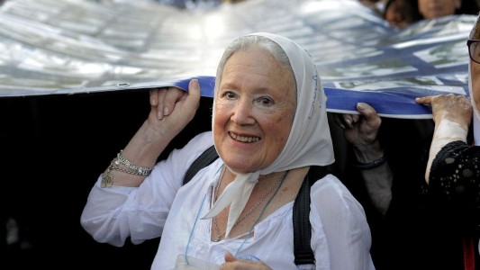 El Senado distingue a Nora Cortiñas con la Mención de Honor "Juana Azurduy de Padilla"