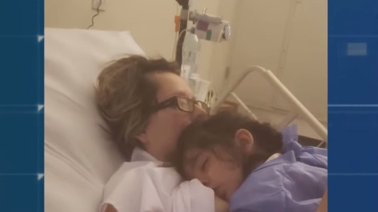 La asaltaron, quedó en coma y un mes después despertó para amamantar a su hija