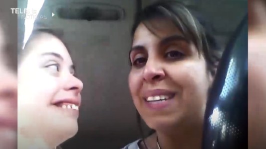 Juli, escolta de la bandera: su mamá, ¡orgullosísima y feliz!