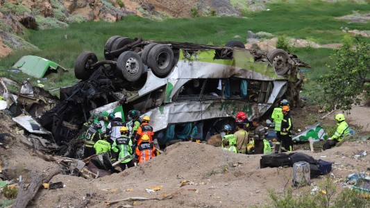 Accidente de micro en el norte de Chile deja al menos 21 muertos