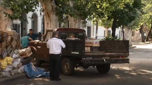 Conductor alcoholizado chocó con su camioneta a cuatro autos estacionados