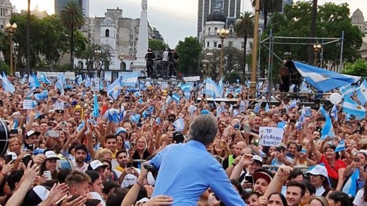 Mauricio Macri se despidió en Plaza de Mayo: "Vamos a ser una oposición constructiva"