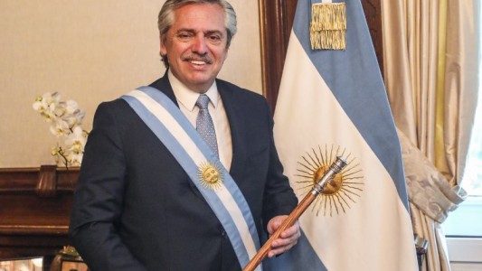Alberto Fernández posó para su primer retrato oficial como presidente