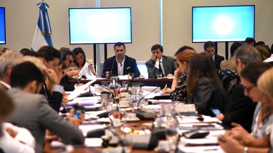 El oficialismo logró dictamen y se tratará el proyecto de emergencia