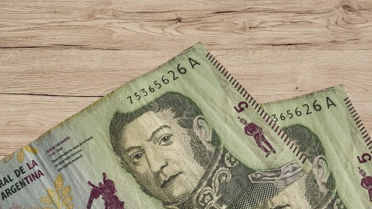 "Dame esos 5": la campaña de una ONG para donar los billetes que saldrán de circulación