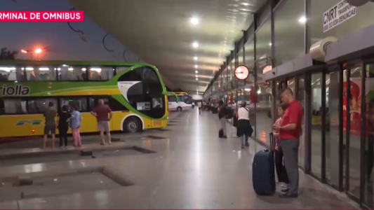 Algunos van, otros vuelven: cómo se vive el recambio turístico de la segunda quincena