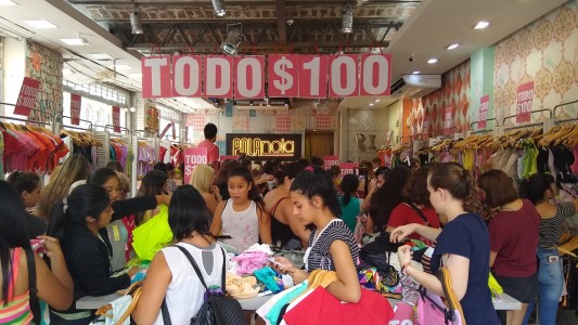 Pusieron todo a $100 y se llenó la peatonal