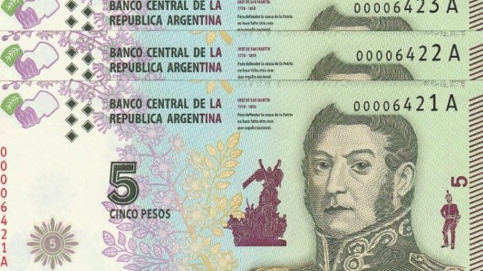 Extienden por un mes la validez de los billetes de 5 pesos