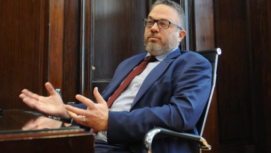 Encontraron un sobre con 10 mil dólares en el Ministerio de Desarrollo Productivo