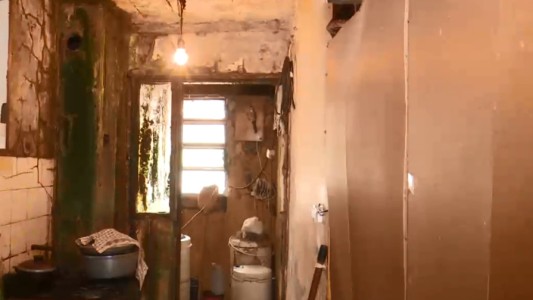 Vecinos denuncian el extremo deterioro de un edificio en peligro de derrumbe