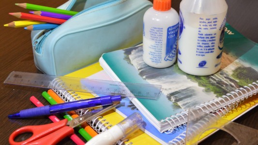 El Gobierno lanzó la canasta de útiles escolares “Vuelta al Cole”
