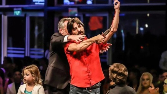 Premios Estrella de Mar: un ganador sacó un cuchillo y simuló cortarse las venas