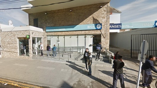Detuvieron a una mujer policía por encubrimiento en el crimen del cajero del Banco Nación