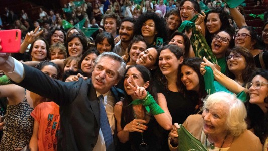 "Hay que despenalizar el aborto y legalizarlo", afirmó el Presidente