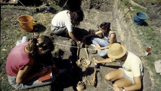 Postulan al Equipo Argentino de Antropología Forense para el Nobel de la Paz