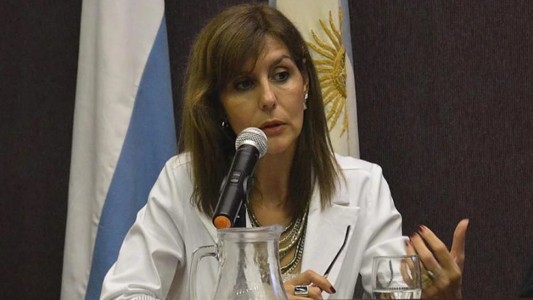 Reconocen la triple filiación a una nena de 9 años que no quiso "elegir entre dos papás"