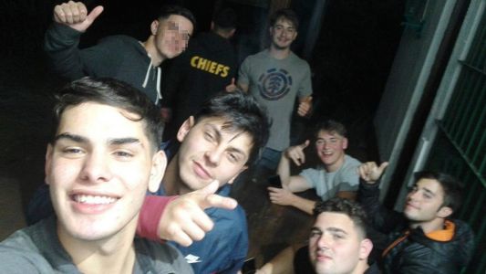 Crimen en Villa Gesell: el "sospechoso 11" aparece en una foto junto a los rugbiers
