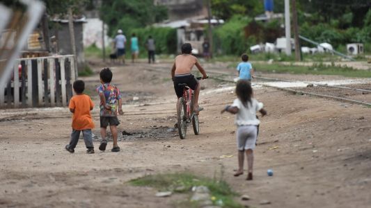 La "pobreza multidimensional" subió seis puntos a finales de 2019